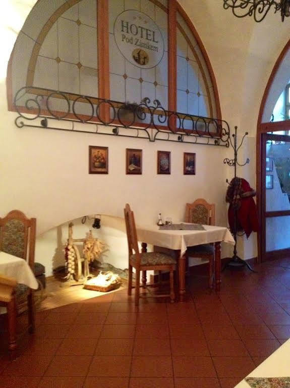 Hotel Pod Zamkem Velké Meziříčí エクステリア 写真